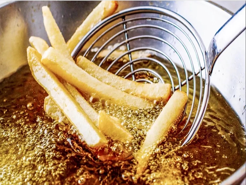 چرا سیب زمینی سرخ کرده رستورانی طعم متفاوتی دارد؟